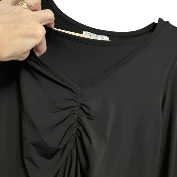 Liz Claiborne Woman Top/Tunic Black Size 1X-Vneck-Cami attached NWT - Picture 5 of 10